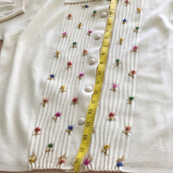 Woman’s Sweater by Adlmuller & Co. check measurements for size #532 - Picture 7 of 9